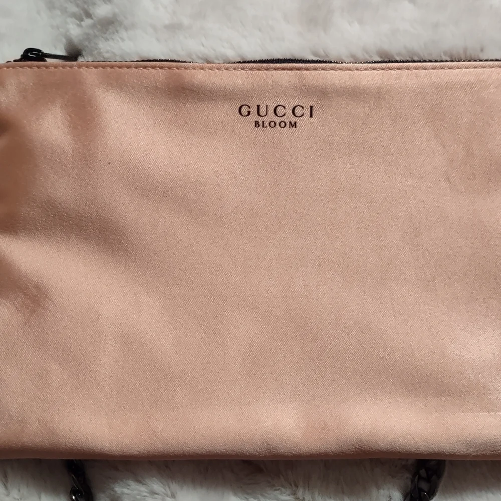 🆕 Gucci Beauty Bag repurposed to Crossbody - Picture 7 of 12